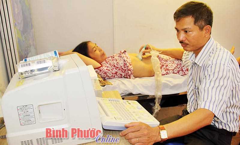 Phòng khám từ thiện chùa Quang Minh siêu âm tổng quát miễn phí