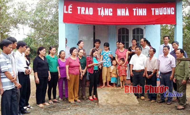 Phụ nữ Đồng Phú giúp nhau phát triển kinh tế