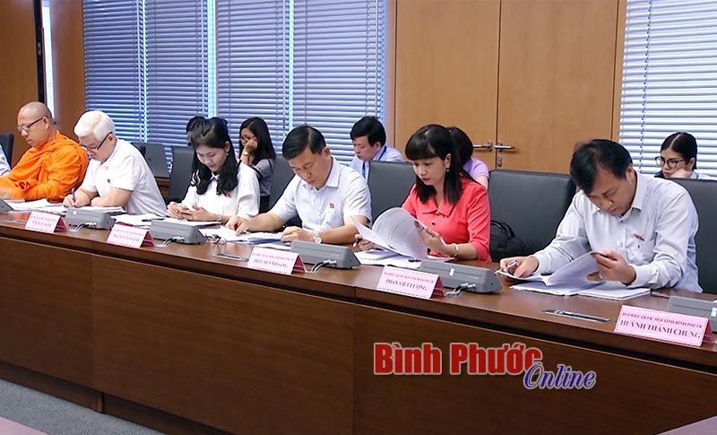 Tuần l&agrave;m việc đầu ti&ecirc;n kỳ họp thứ 3, Quốc hội kh&oacute;a XIV: Đo&agrave;n B&igrave;nh Phước c&oacute; 5 lượt đại biểu tham gia thảo luận