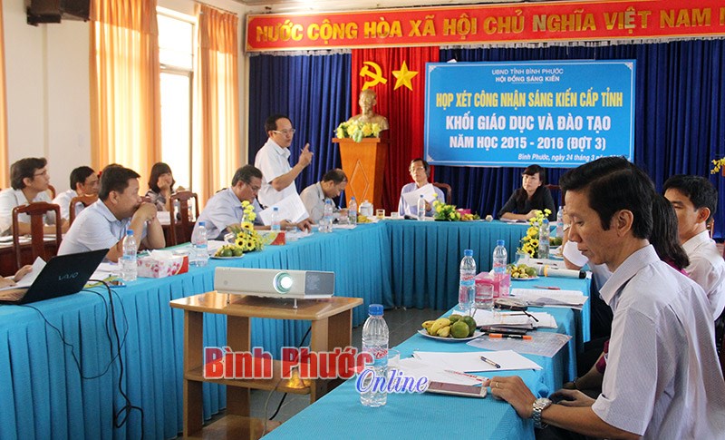 Sáng kiến kinh nghiệm kiểu “trả nợ quỷ thần”