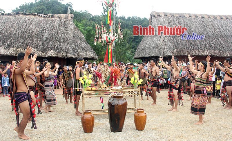 B&igrave;nh Phước tham gia ng&agrave;y hội tr&igrave;nh diễn c&acirc;y n&ecirc;u c&aacute;c d&acirc;n tộc Việt Nam