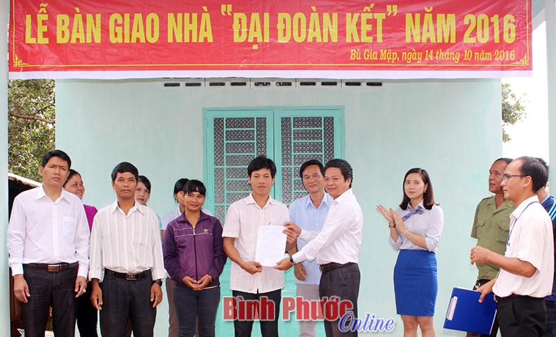 Xin đừng thờ ơ với người nghèo