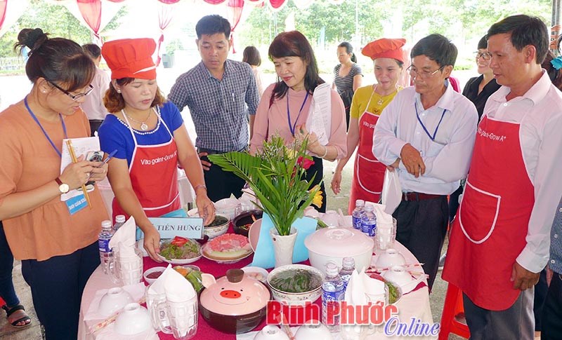 T&acirc;n Th&agrave;nh nhất to&agrave;n đo&agrave;n Ng&agrave;y hội gia đ&igrave;nh thị x&atilde; Đồng Xo&agrave;i