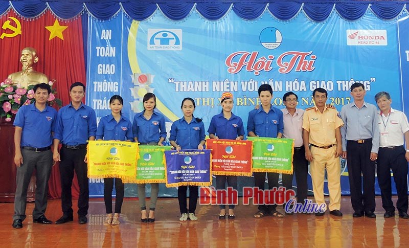 Thanh niên Bình Long với văn hóa giao thông