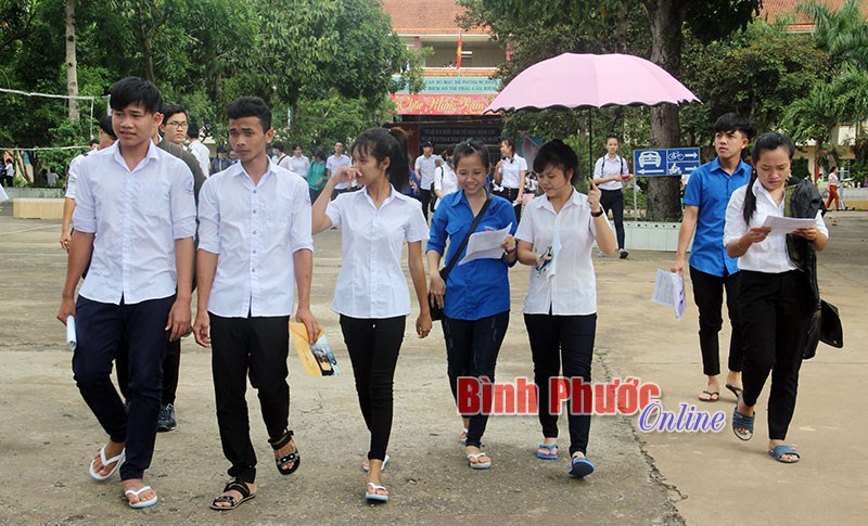 Ngày thi thứ 2: "Dễ chịu" khoa học tự nhiên, "khó chịu" Tiếng Anh