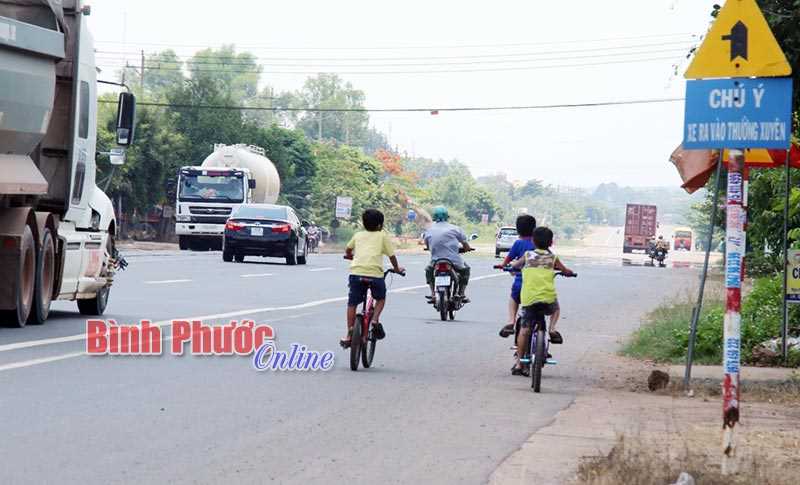 T&igrave;m chỗ chơi