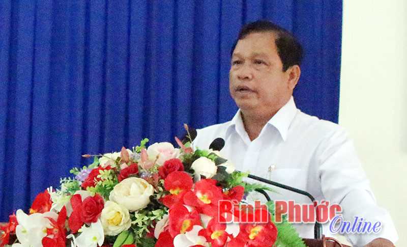 Tr&ecirc;n 250 c&aacute;n bộ chủ chốt nghe th&ocirc;ng tin thời sự qu&yacute; II/2017