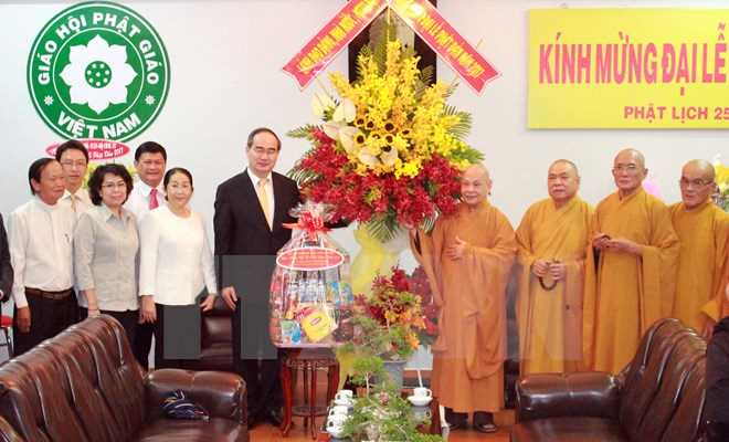 Chủ tịch Mặt trận Tổ quốc Việt Nam ch&uacute;c mừng lễ Phật đản tại TP.HCM
