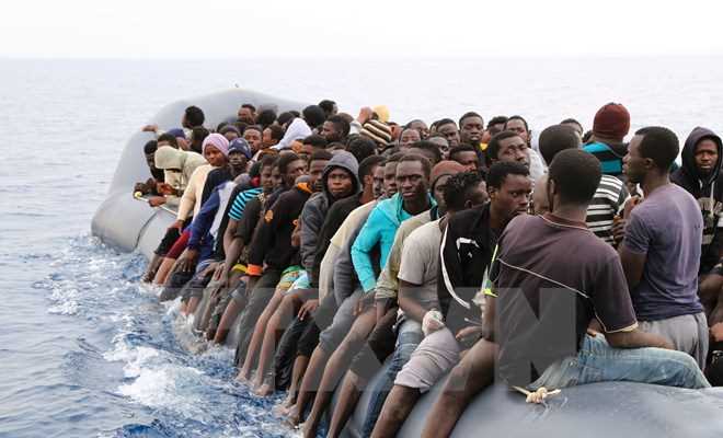 Hơn 2.000 người di cư được giải cứu trên Địa Trung Hải