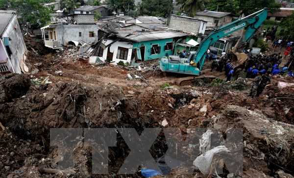 Sri Lanka sơ tán khẩn cấp hàng nghìn người sau vụ sập núi rác