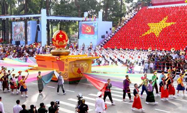 Kỷ niệm 42 năm Ng&agrave;y Giải ph&oacute;ng miền Nam: Hồi sinh tr&ecirc;n v&ugrave;ng đất Anh h&ugrave;ng