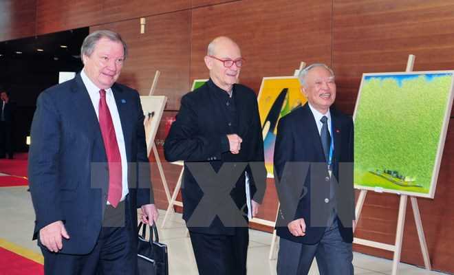 Ông Vũ Khoan: APEC cần giương cao ngọn cờ tự do hóa thương mại