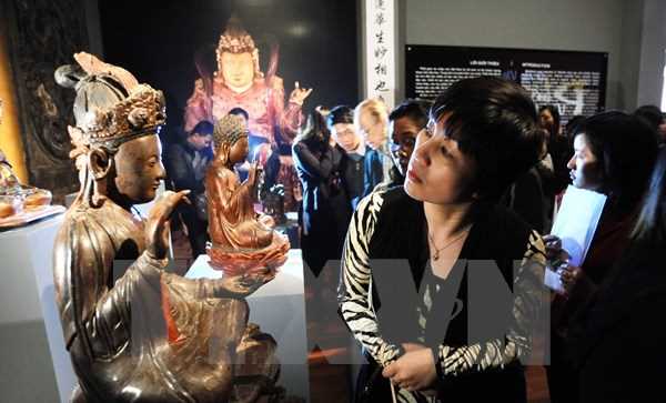 Chi&ecirc;m ngưỡng bộ sưu tập đồ gỗ sơn son thếp v&agrave;ng từ thời L&ecirc;