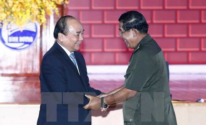 Thủ tướng Hun Sen ca ngợi t&igrave;nh đo&agrave;n kết giữa Việt Nam v&agrave; Campuchia