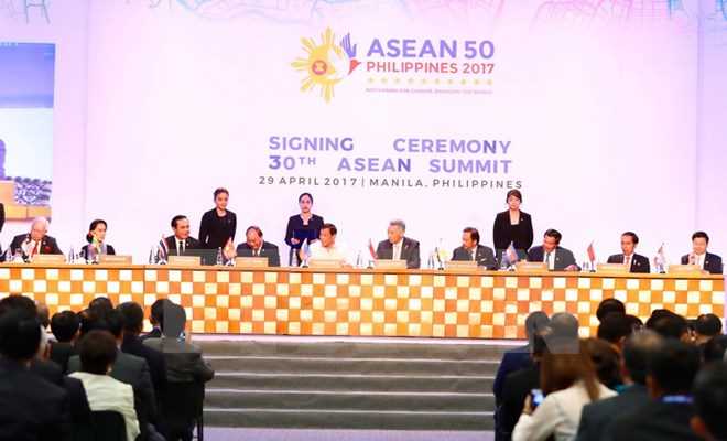 ASEAN cần c&oacute; tiếng n&oacute;i mạnh mẽ về t&igrave;nh h&igrave;nh Triều Ti&ecirc;n v&agrave; Biển Đ&ocirc;ng