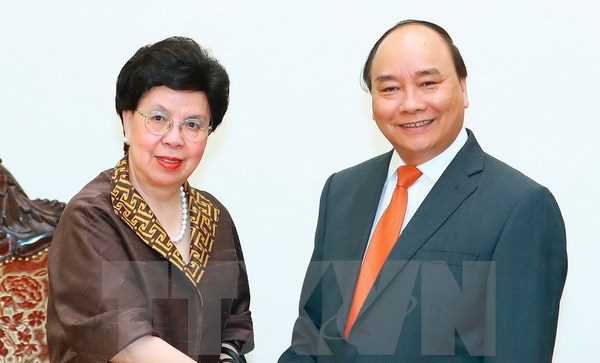 Thủ tướng Nguyễn Xu&acirc;n Ph&uacute;c tiếp Tổng gi&aacute;m đốc WHO Margaret Chan