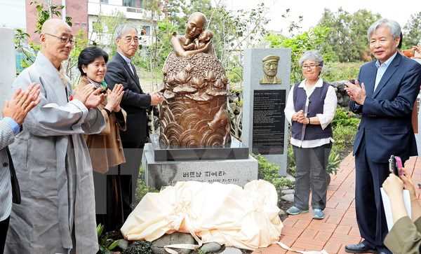 Khánh thành tượng đài “Xin lỗi Việt Nam” tại Hàn Quốc