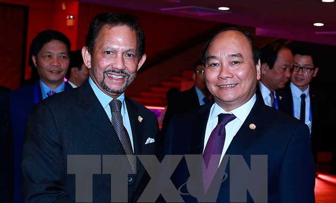 Thủ tướng Nguyễn Xu&acirc;n Ph&uacute;c gặp Quốc vương Brunei Darussalam