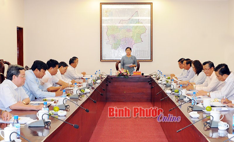 Đẩy nhanh tiến độ thực hiện đề &aacute;n hỗ trợ đảng vi&ecirc;n ngh&egrave;o