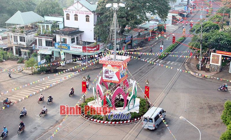 Tưng bừng c&aacute;c hoạt động ch&agrave;o mừng 45 năm Ng&agrave;y giải ph&oacute;ng Lộc Ninh