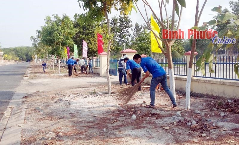 Tuổi trẻ Chơn Thành xung kích, tình nguyện