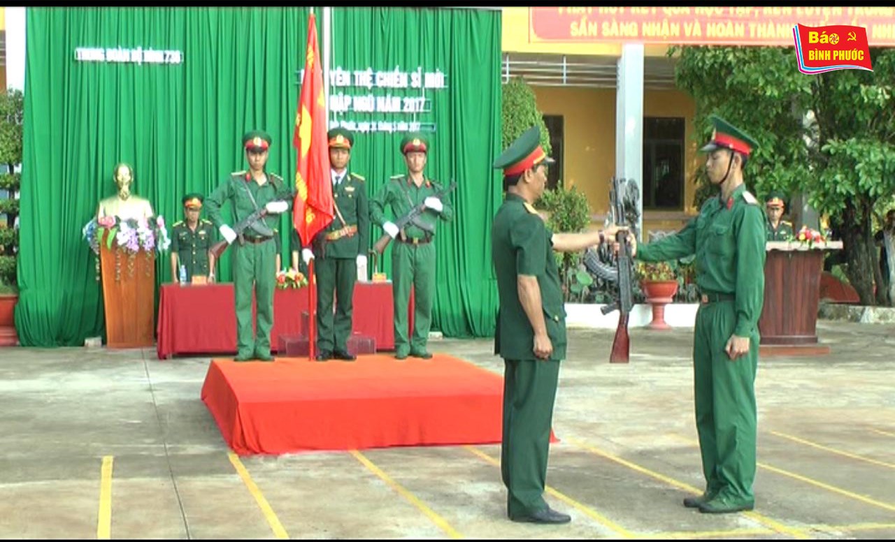 [Video] 416 chiến sĩ mới tuyên thệ dưới cờ tổ quốc