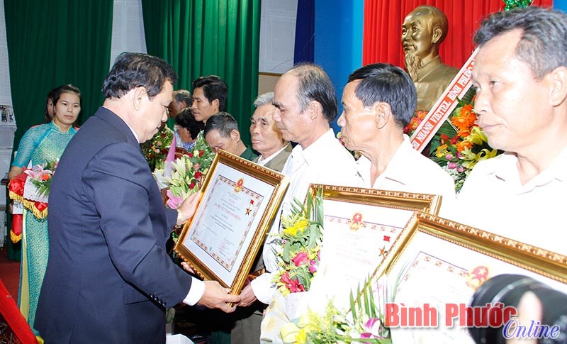 Vấn đề cử tri quan t&acirc;m: Kh&ocirc;ng để c&oacute; tội với người c&oacute; c&ocirc;ng