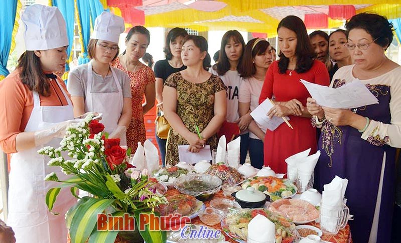 V&igrave; hạnh ph&uacute;c gia đ&igrave;nh