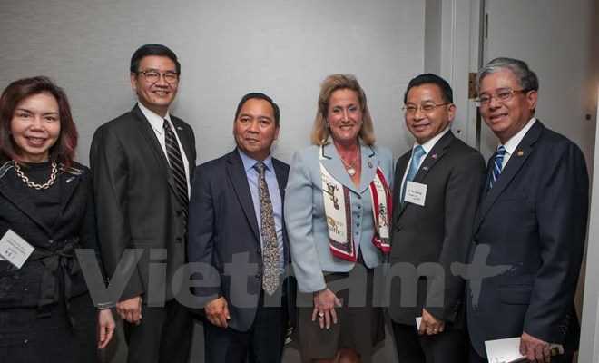 C&aacute;c nghị sỹ Hoa Kỳ mong muốn th&uacute;c đẩy quan hệ với Việt Nam v&agrave; ASEAN