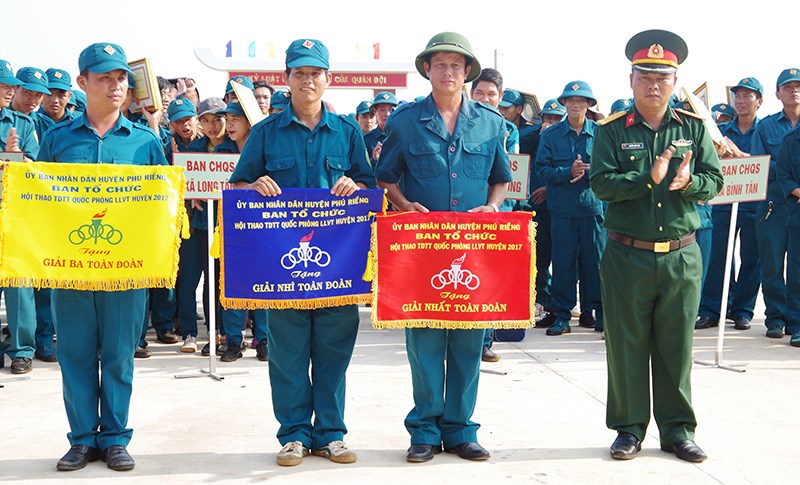 Long T&acirc;n nhất to&agrave;n đo&agrave;n hội thao TDTT quốc ph&ograve;ng LLVT huyện Ph&uacute; Riềng