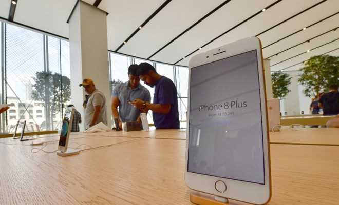 iPhone 8 bán chậm, Apple có tuần mở bán kém nhất kể từ năm 2013