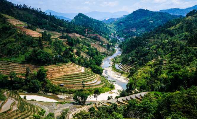 Chinh phục đỉnh N&agrave;ng Thi