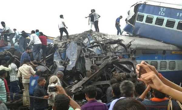 Vụ tai nạn đường sắt tại Ấn Độ có thể do phá hoại