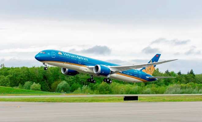 Hàng không hủy hàng loạt chuyến bay do ảnh hưởng cơn bão số 2