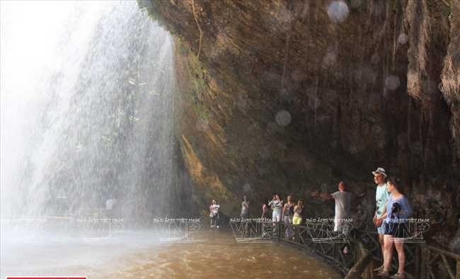 Thác Prenn - nét duyên của nàng thiếu nữ nơi sơn cước