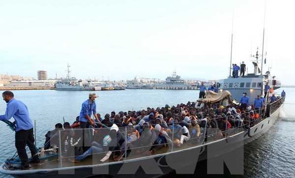 Chìm thuyền ngoài khơi Libya, hàng chục người di cư mất tích