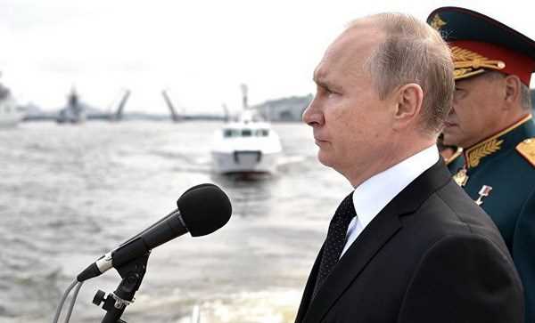 Hải quân Nga diễu binh phô trương rầm rộ trên nhiều vùng biển