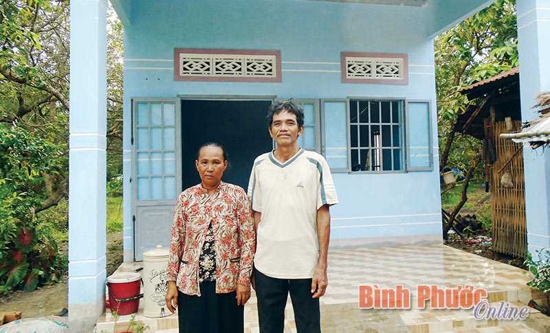 Già làng Điểu Minh được tặng nhà “Đại đoàn kết”