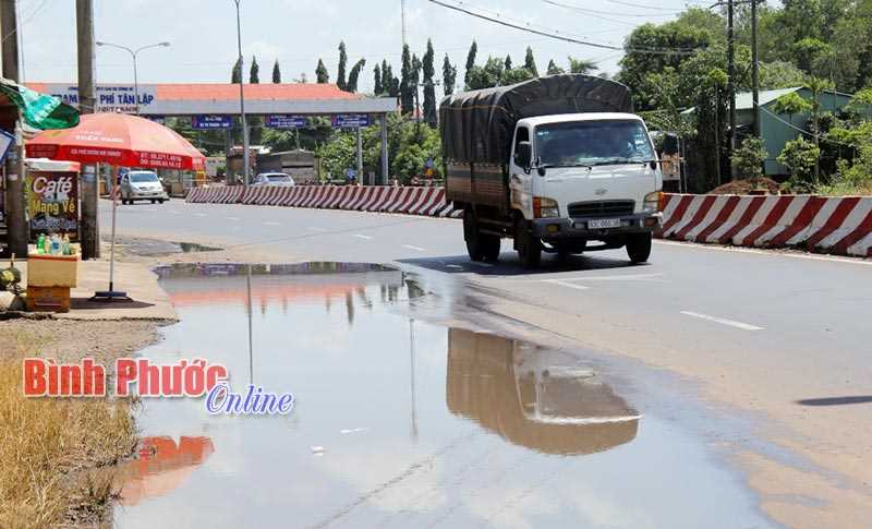 &ldquo;Ao&rdquo; tr&ecirc;n đường ĐT741