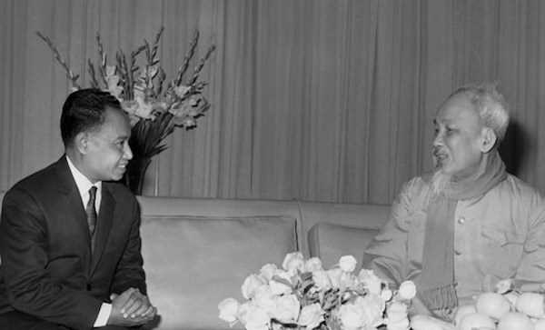 Nh&agrave; b&aacute;o Campuchia Khieu Kola v&agrave; hồi ức về những người thầy TTXVN