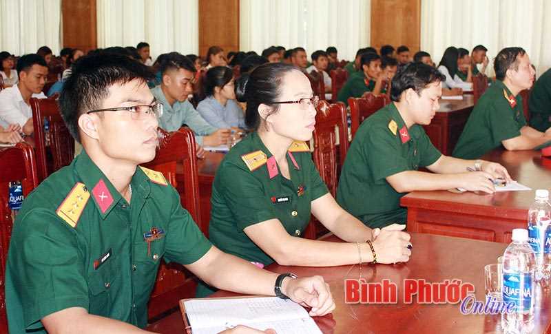 Binh đo&agrave;n 16 bồi dưỡng l&yacute; luận ch&iacute;nh trị cho 62 học vi&ecirc;n