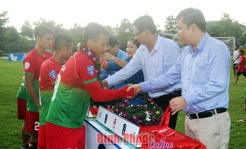 Giải bóng đá hạng nhất quốc gia - Sứ Thiên Thanh 2017: Bình Phước xếp thứ 3/7 đội