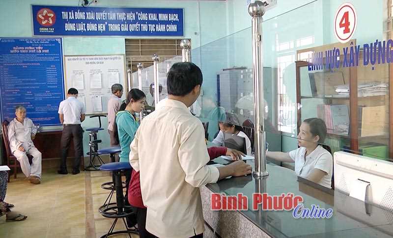 Cấm m&ocirc;i giới l&agrave;m thủ tục h&agrave;nh ch&iacute;nh để hưởng hoa hồng