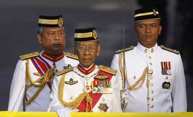 Chủ tịch nước gửi điện chia buồn cựu Vương Malaysia qua đời