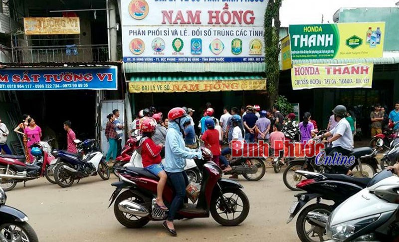 M&acirc;u thuẫn trong b&aacute;n v&eacute; số, một phụ nữ bị đ&acirc;m chết