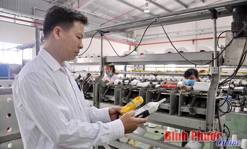 Đề nghị 2 doanh nghiệp chấm dứt làm thêm giờ vượt quy định