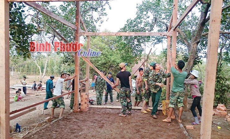 Đồn bi&ecirc;n ph&ograve;ng Đắk Ơ&nbsp;chăm lo đời sống đồng b&agrave;o d&acirc;n tộc thiểu số