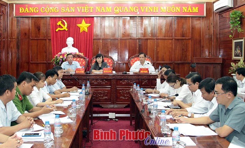 Giải quyết sai phạm trong quản l&yacute; đất đai tại Đồng Xo&agrave;i