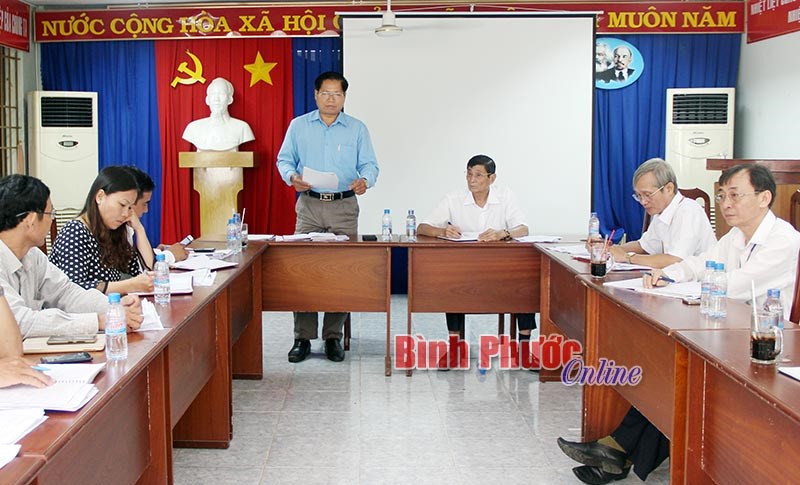 Gi&aacute;m s&aacute;t việc cấp giấy chứng nhận quyền sử dụng đất cho đồng b&agrave;o DTTS