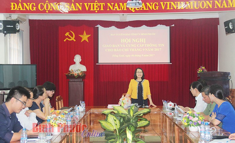 Giao ban v&agrave; cung cấp th&ocirc;ng tin cho b&aacute;o ch&iacute; th&aacute;ng 9-2017